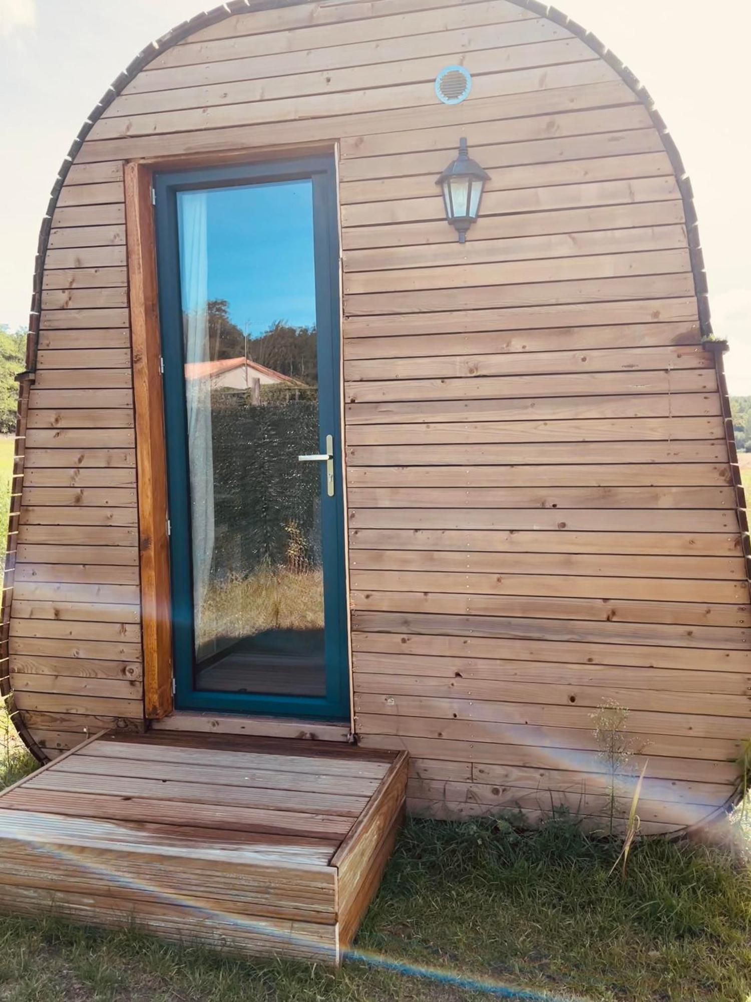 Logement Insolite : La Ruche Verte Monts-sur-Guesnes Exterior foto